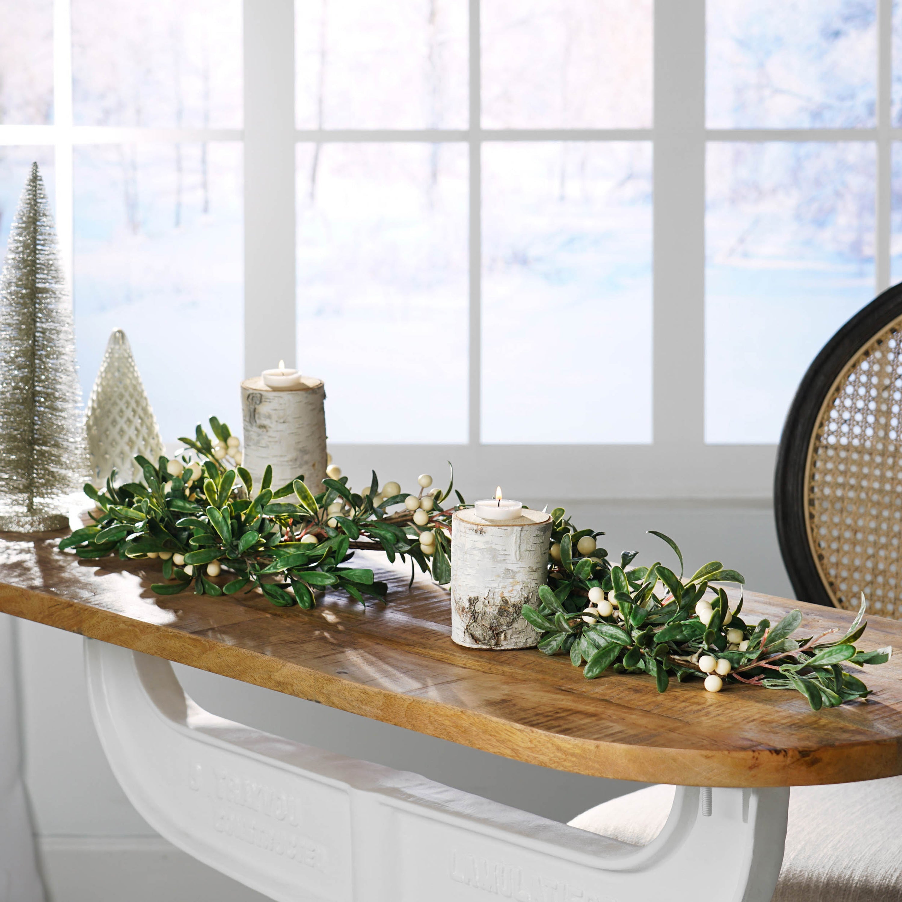54" SNOWBERRY GREEN GARLAND