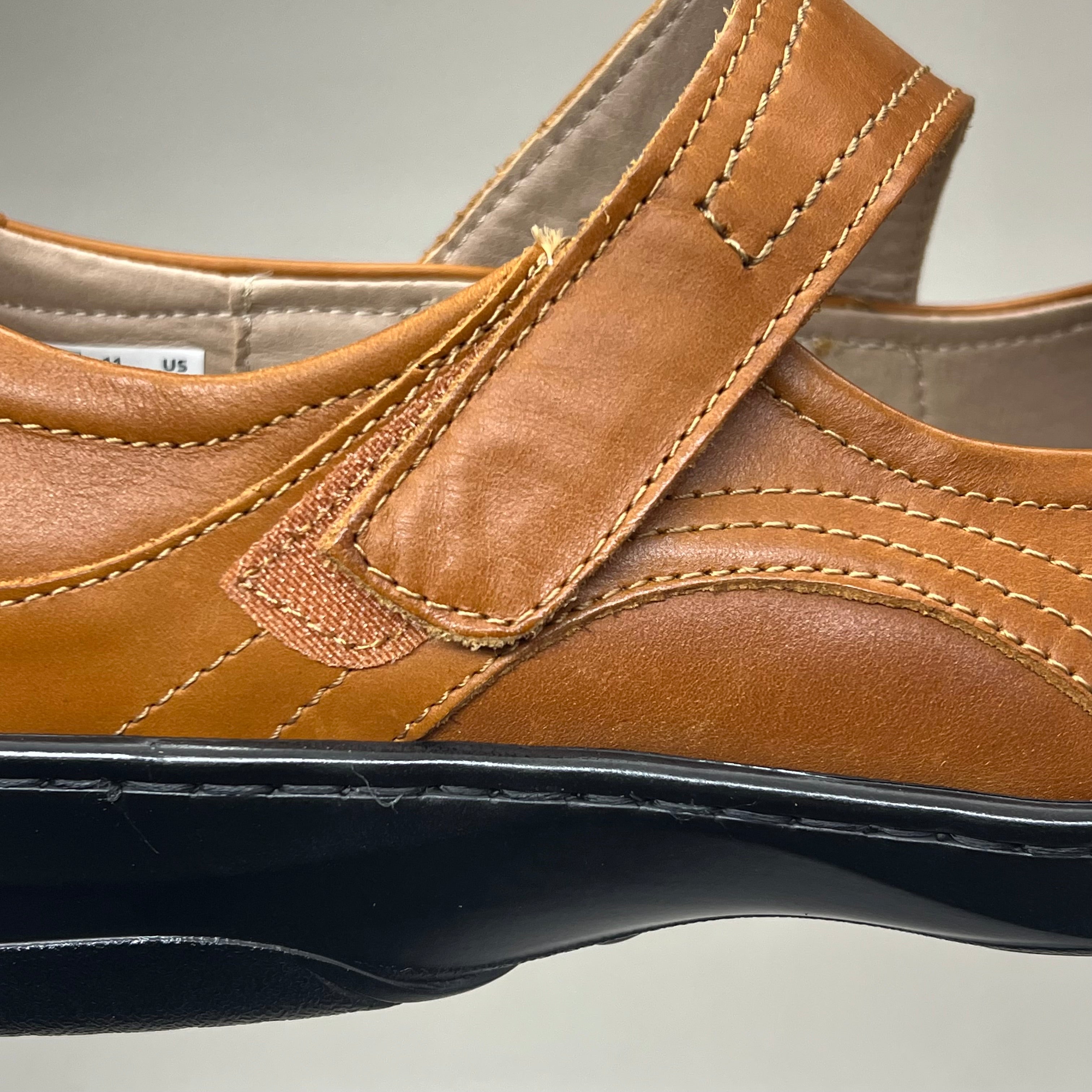 PROPET Golda Mary Jane Adjustable Lightweight Women's Sz 11 M(B) Teak WCA053L