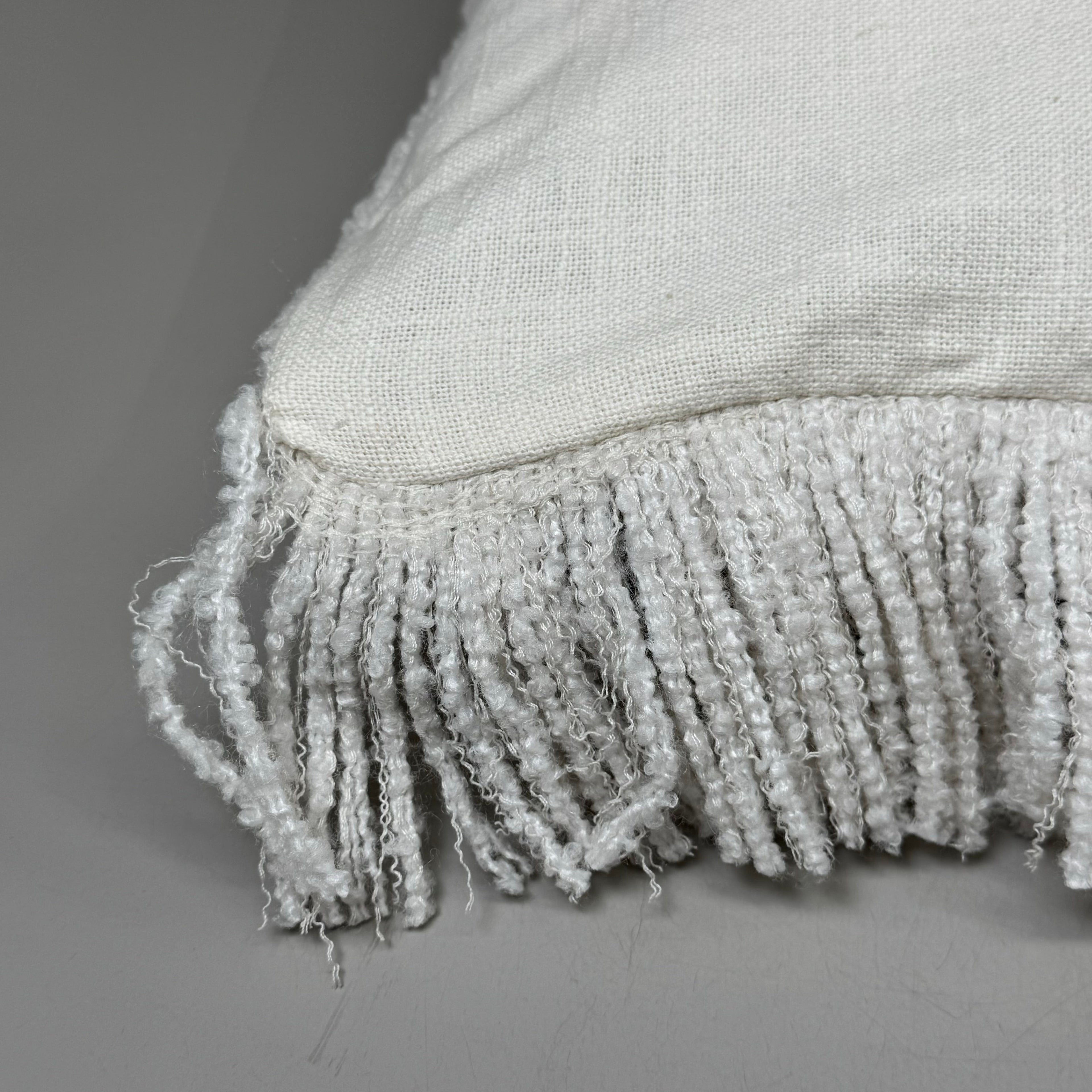 VILLA RN 20"x20" Gantt Pillow in Green/Ivory