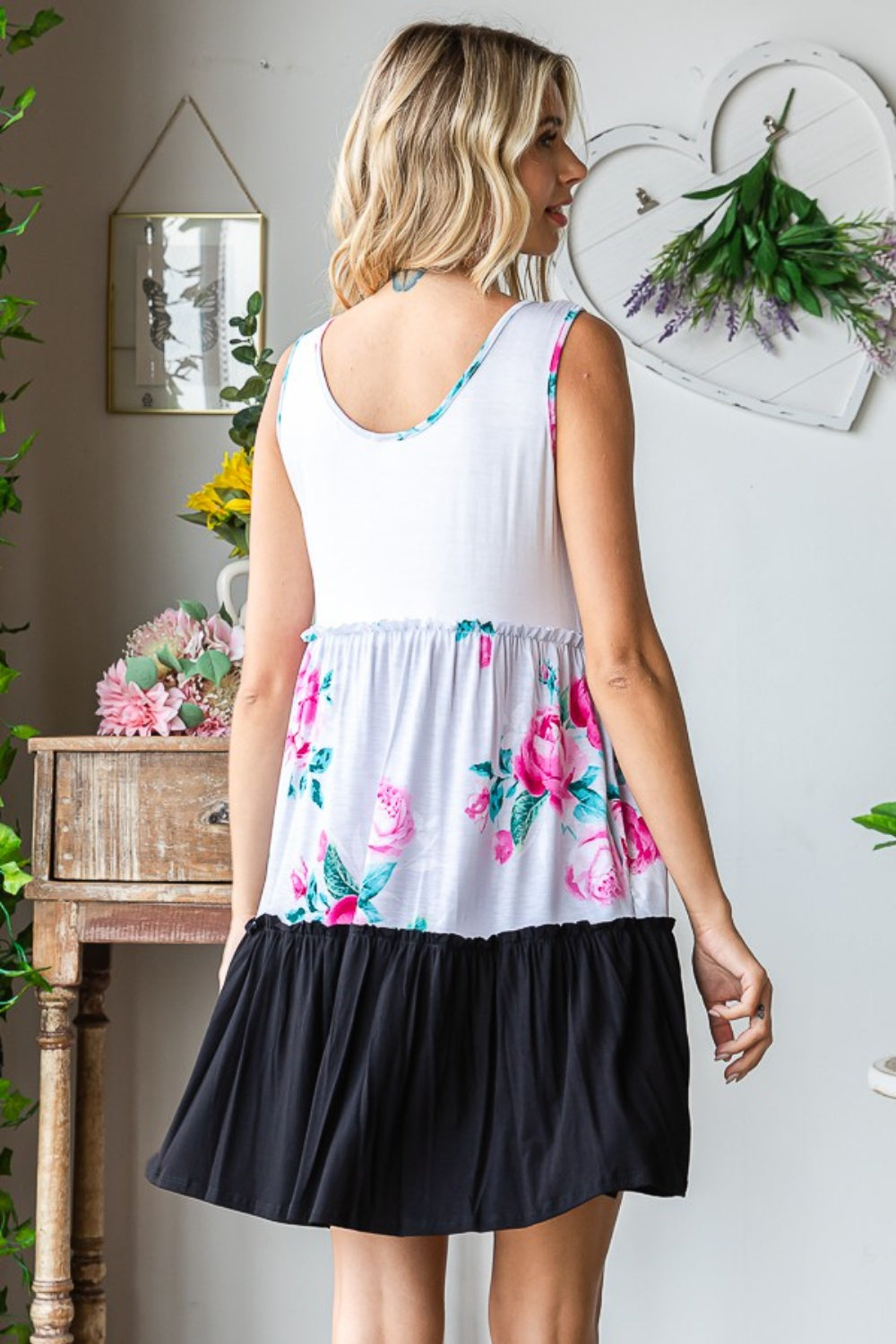 Full Size Scoop Neck Frill Tiered Dress For Women – Playful Tiered Dress, Chic Frill Dress, Feminine Scoop Neck Dress, Flattering Tiered Dress, Stylish Frill Dress, Comfortable Scoop Neck Dress, Versatile Tiered Dress