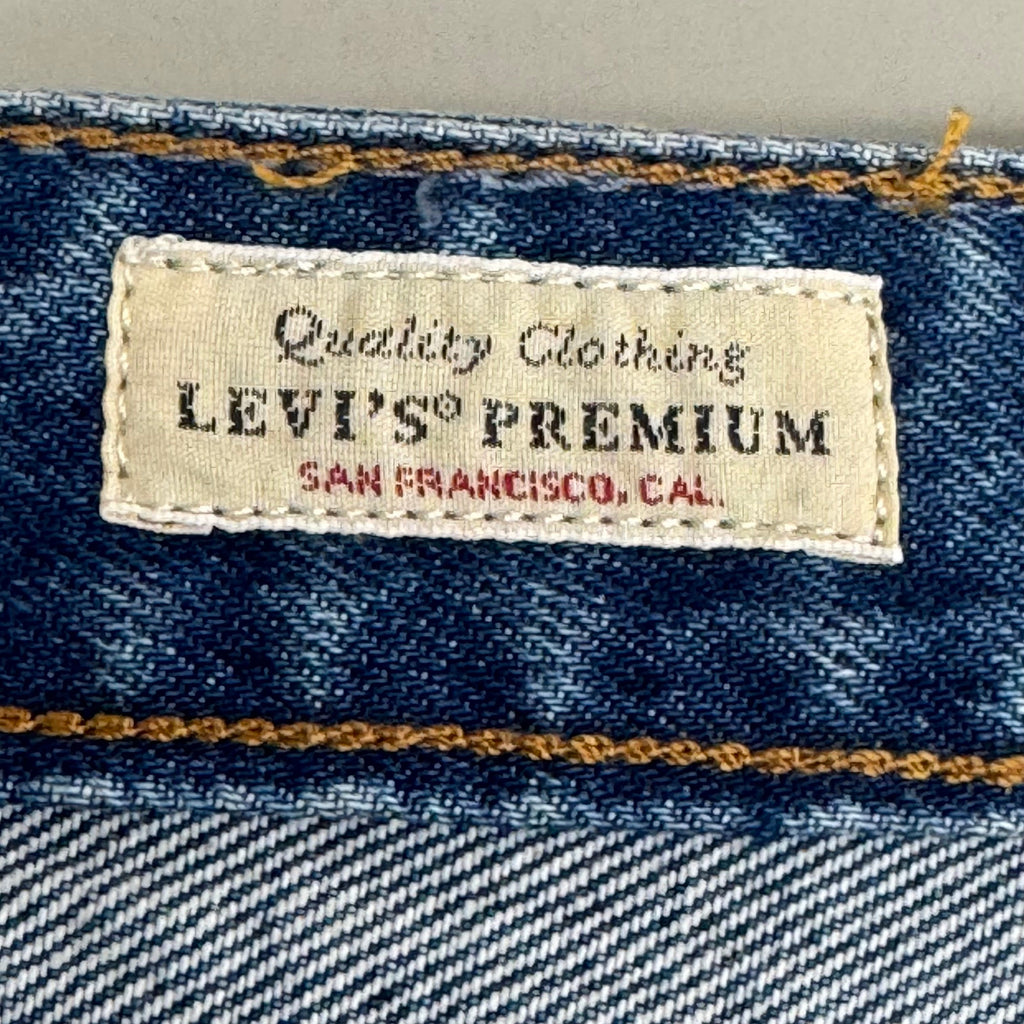 LEVIS Recrafted Icon Skirt Mid Rise Original Women's Sz 26 Novel Notion Med Wash