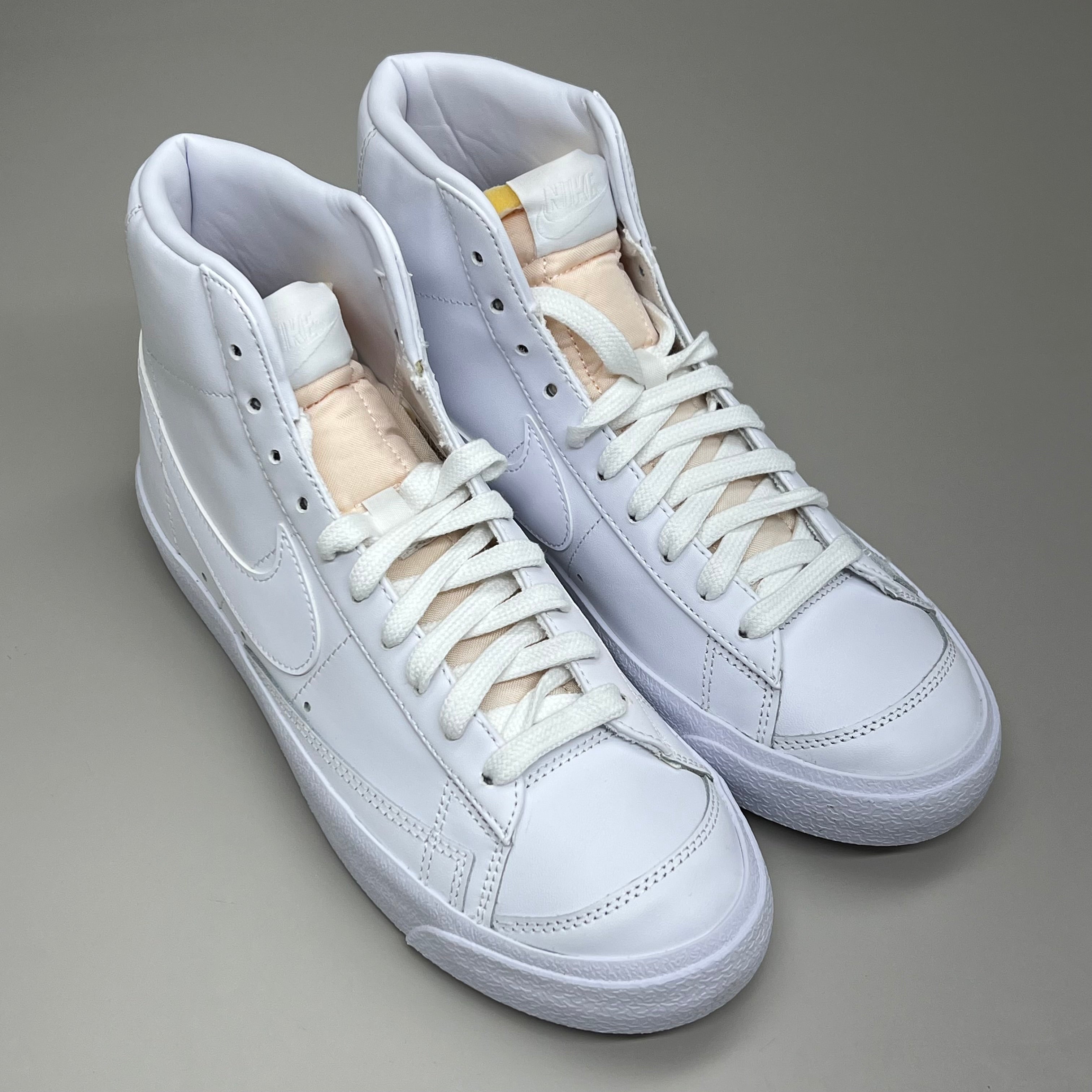 NIKE Blazer Mid 77' High-top Shoes SZ Womens 9 Mens 7.5 White & Peach CZ1055-117