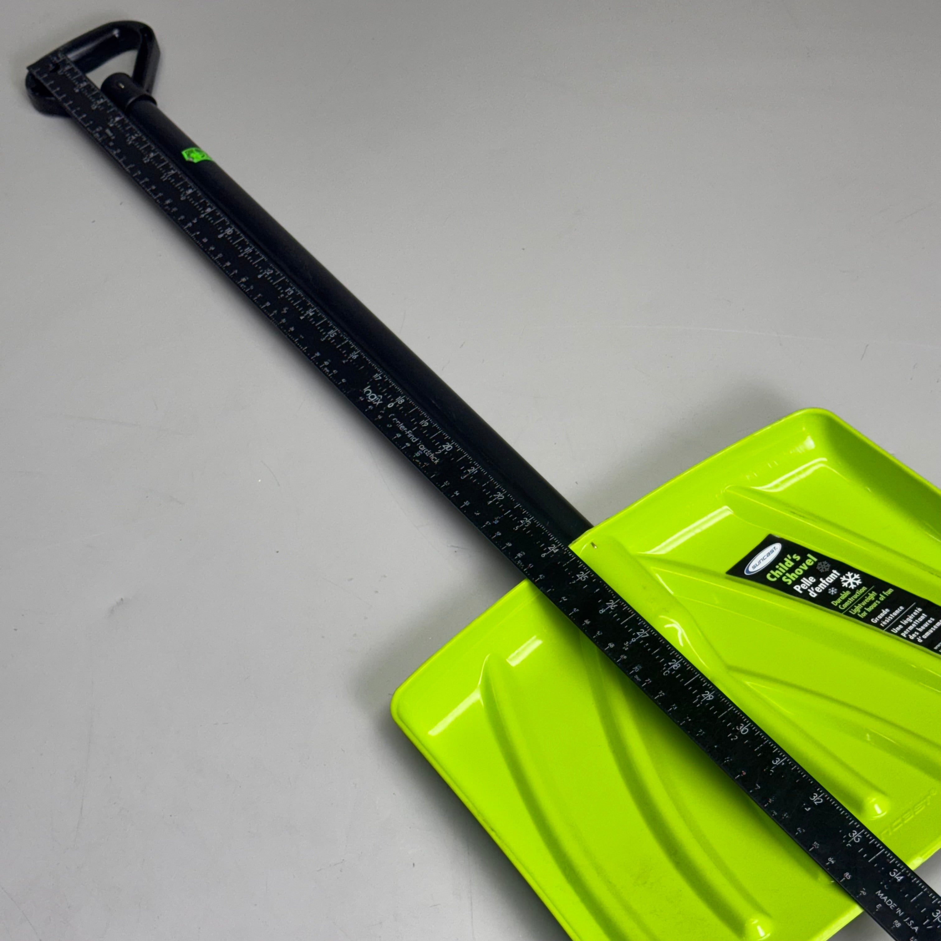 SUNCAST Child’s Shovel Sz 34” L x 11.5” W Green/Black SK4070