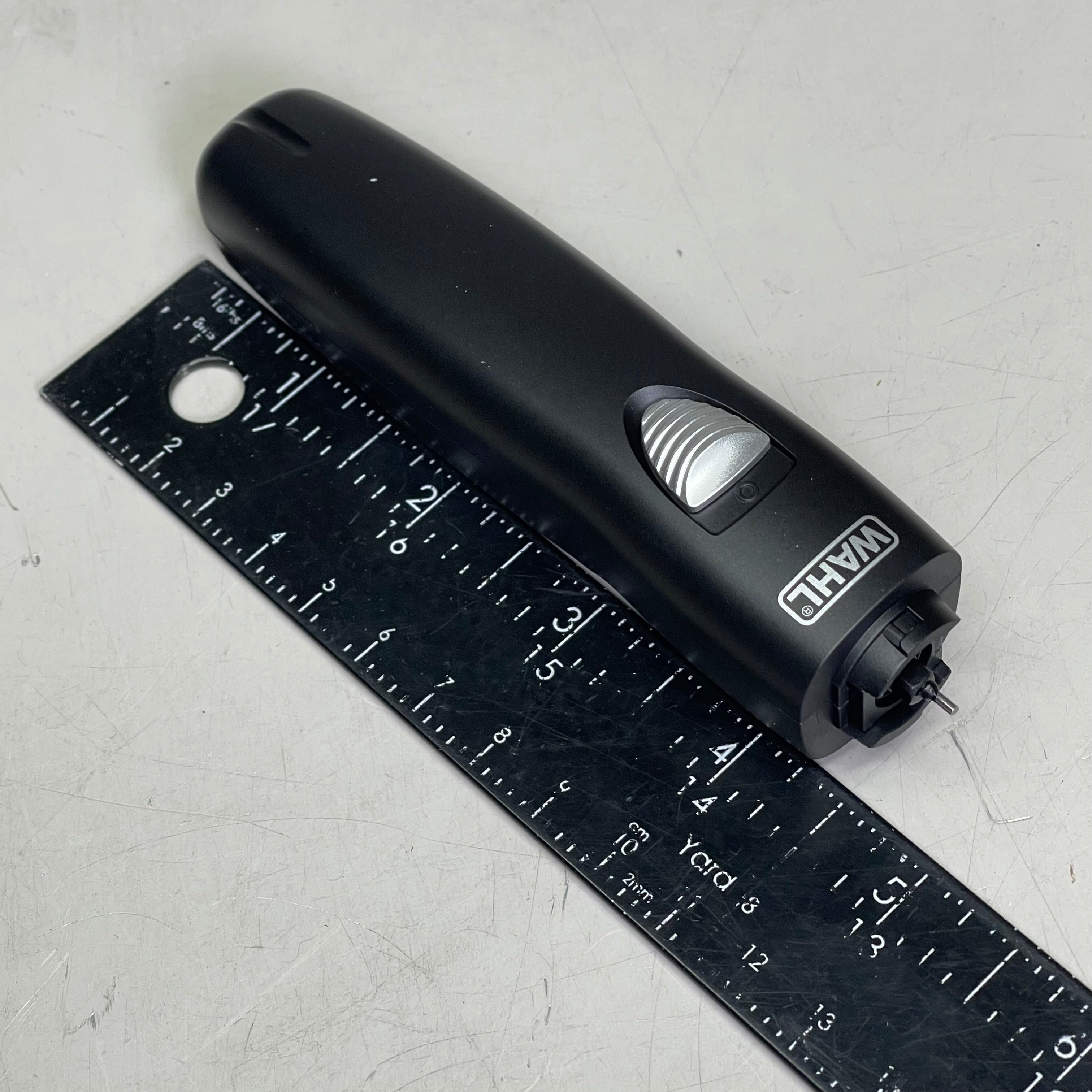 WAHL Groomsman Rechargeable Trimmer Precision Detailer Nose Eyebrow Neckline 3023284