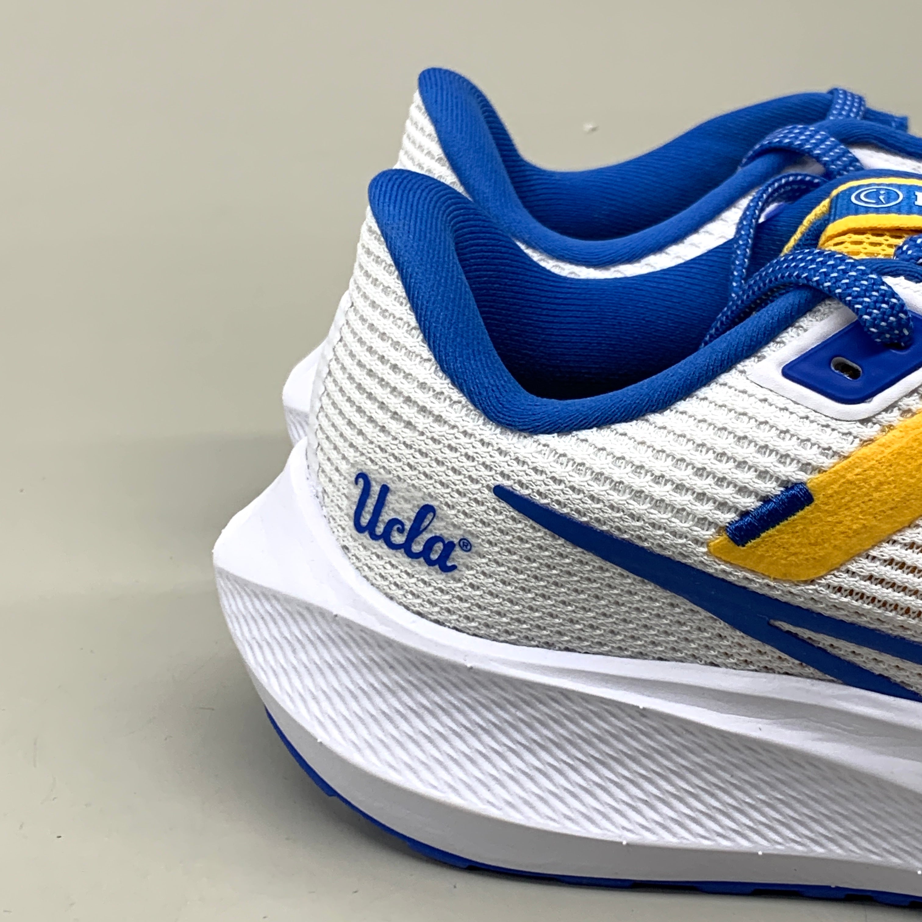 NIKE Zoom Pegasus 40 Shoes  UCLA White/Signal Blue-Gold 9 Women's 7.5 Mens DZ5988 100