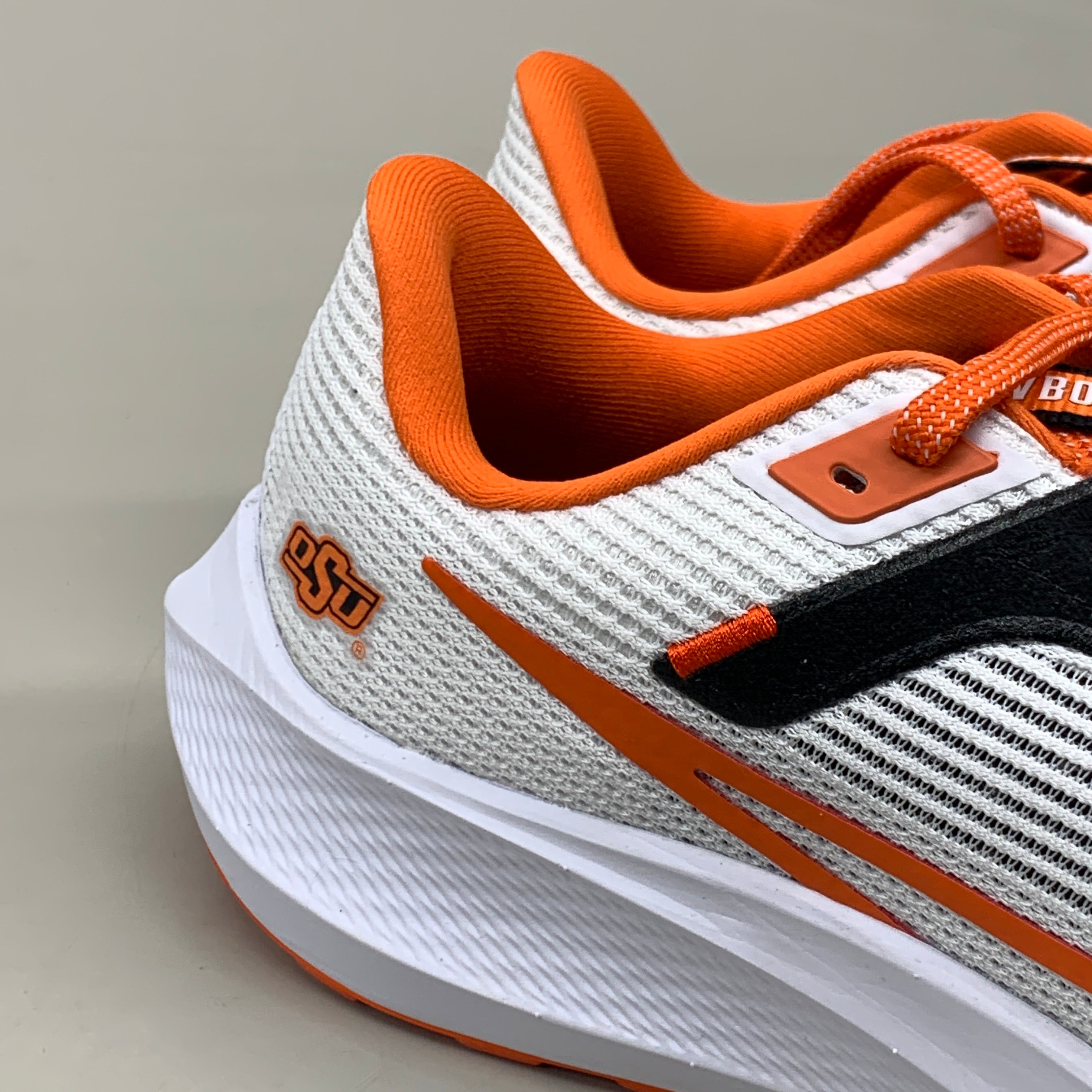 NIKE Zoom Pegasus 40 OK STATE White Shoes, Brilliant Orange & Black 10 W 8.5 M DZ5973-100