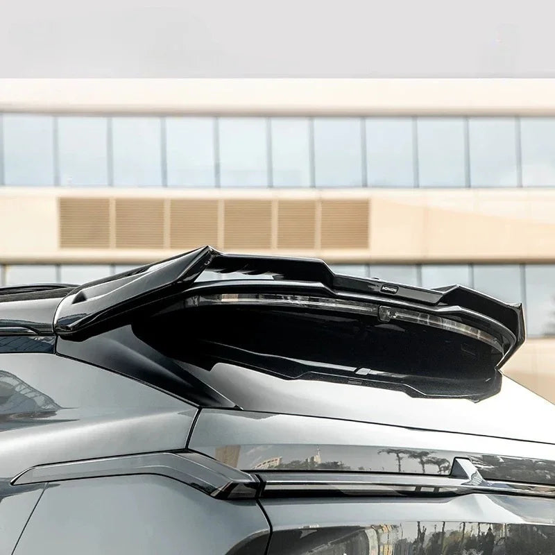 Spoiler for Lynk & Co 08