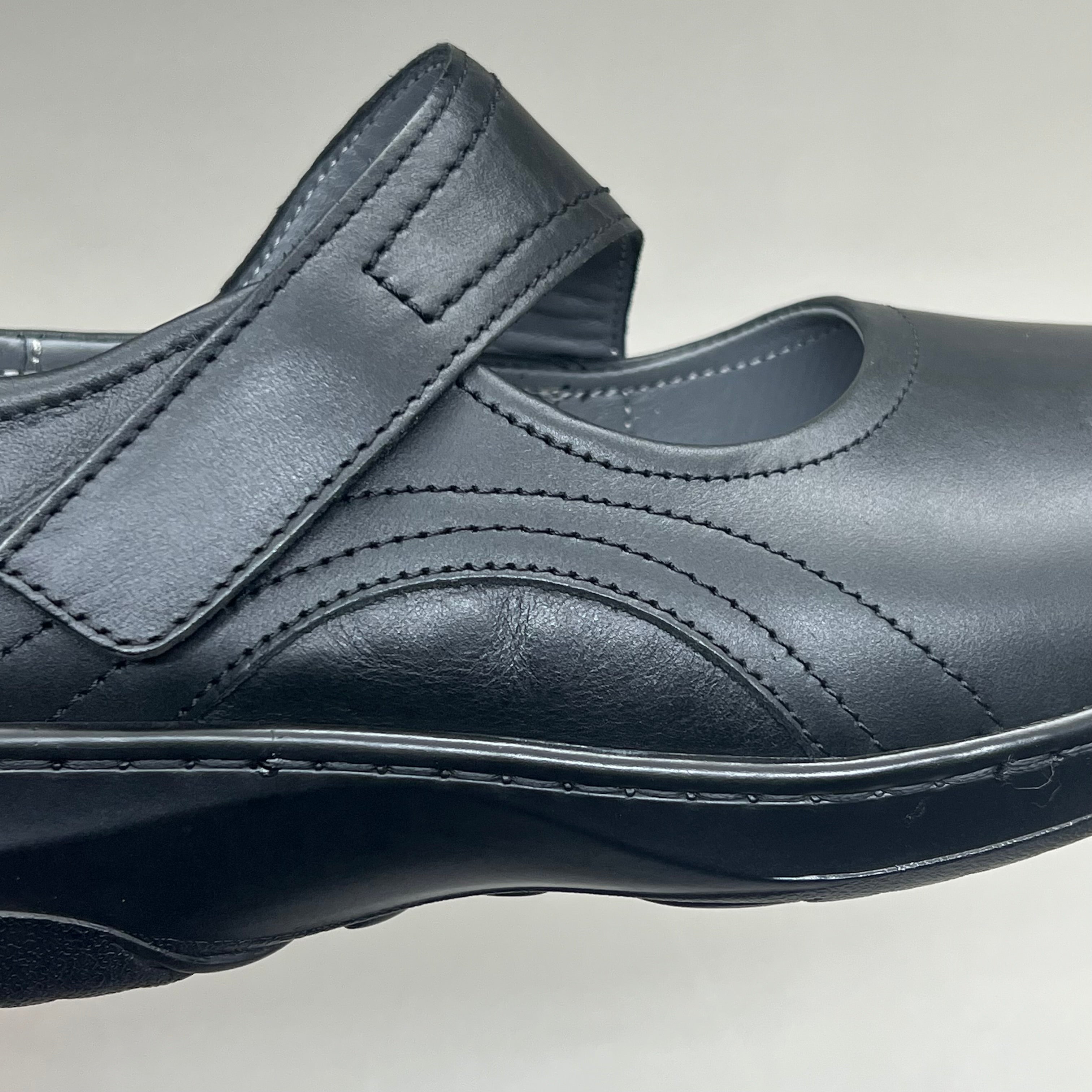 PROPET Golda Mary Jane Adjustable Lightweight Women's Sz 7 M(B) Black WCA053L