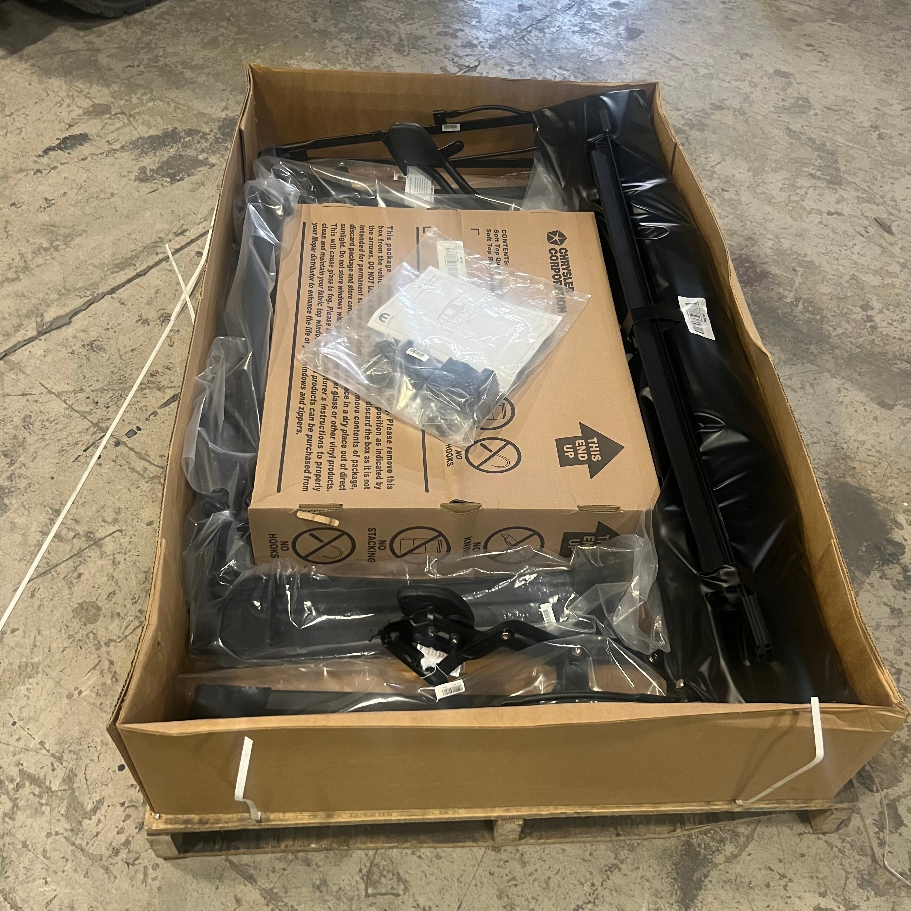 MOPAR Jeep Wrangler Soft Top Window Kit Sz 59" x 36" x 15" Black 82213651