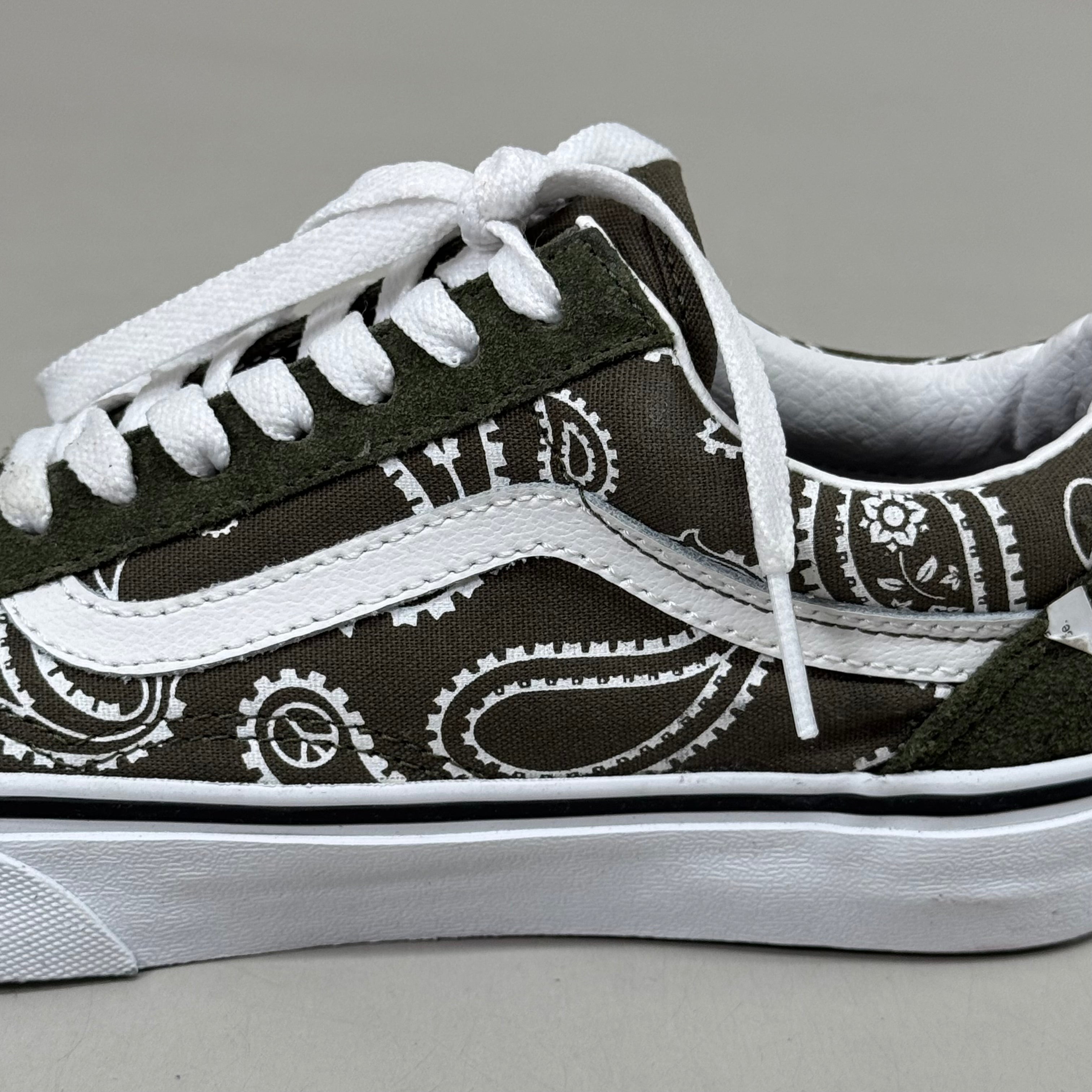 VANS Peace Paisley Old Skool Sneaker Women's Sz 5.5 Men's 4.0 Olive Green KRFB0F