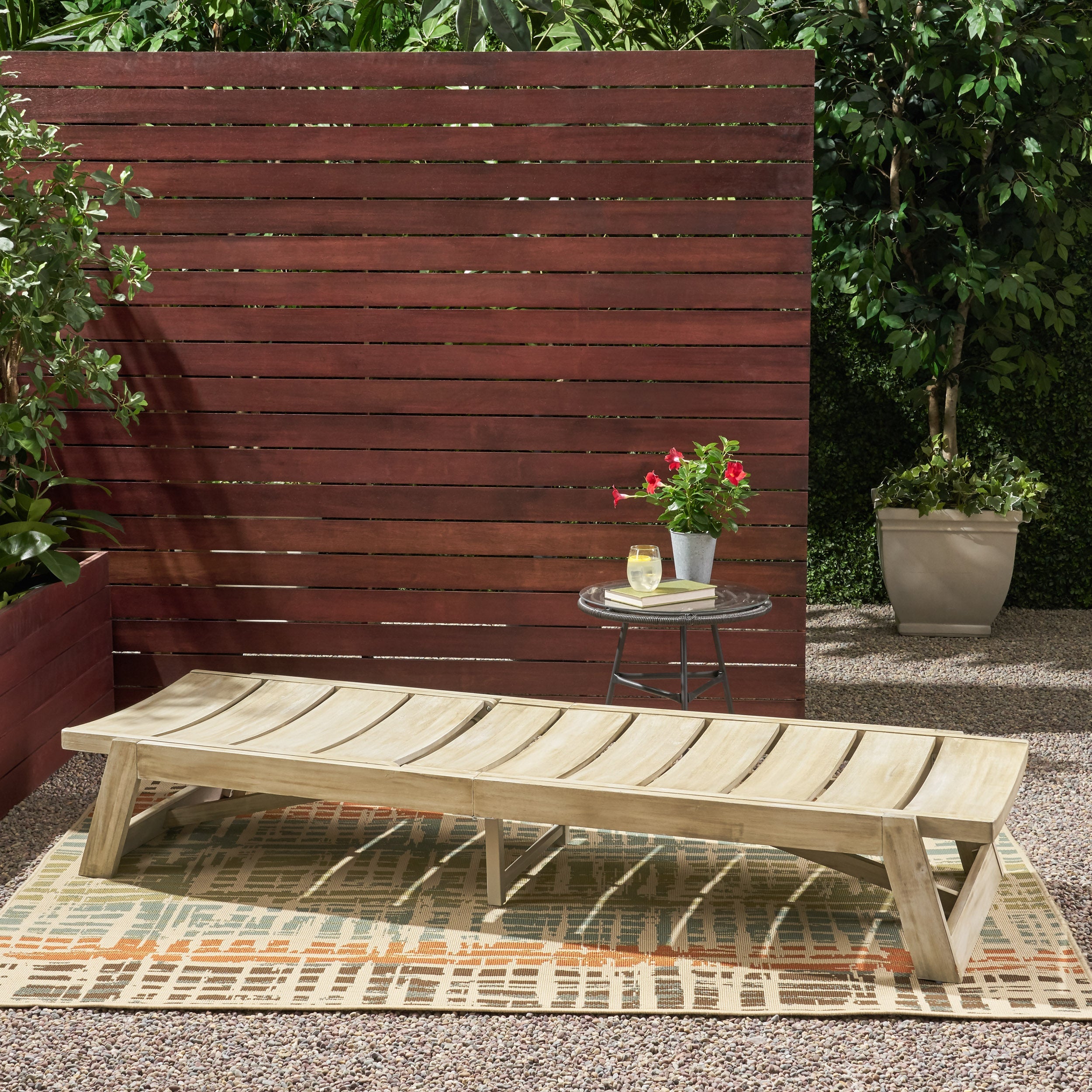MAKI CHAISE LOUNGE