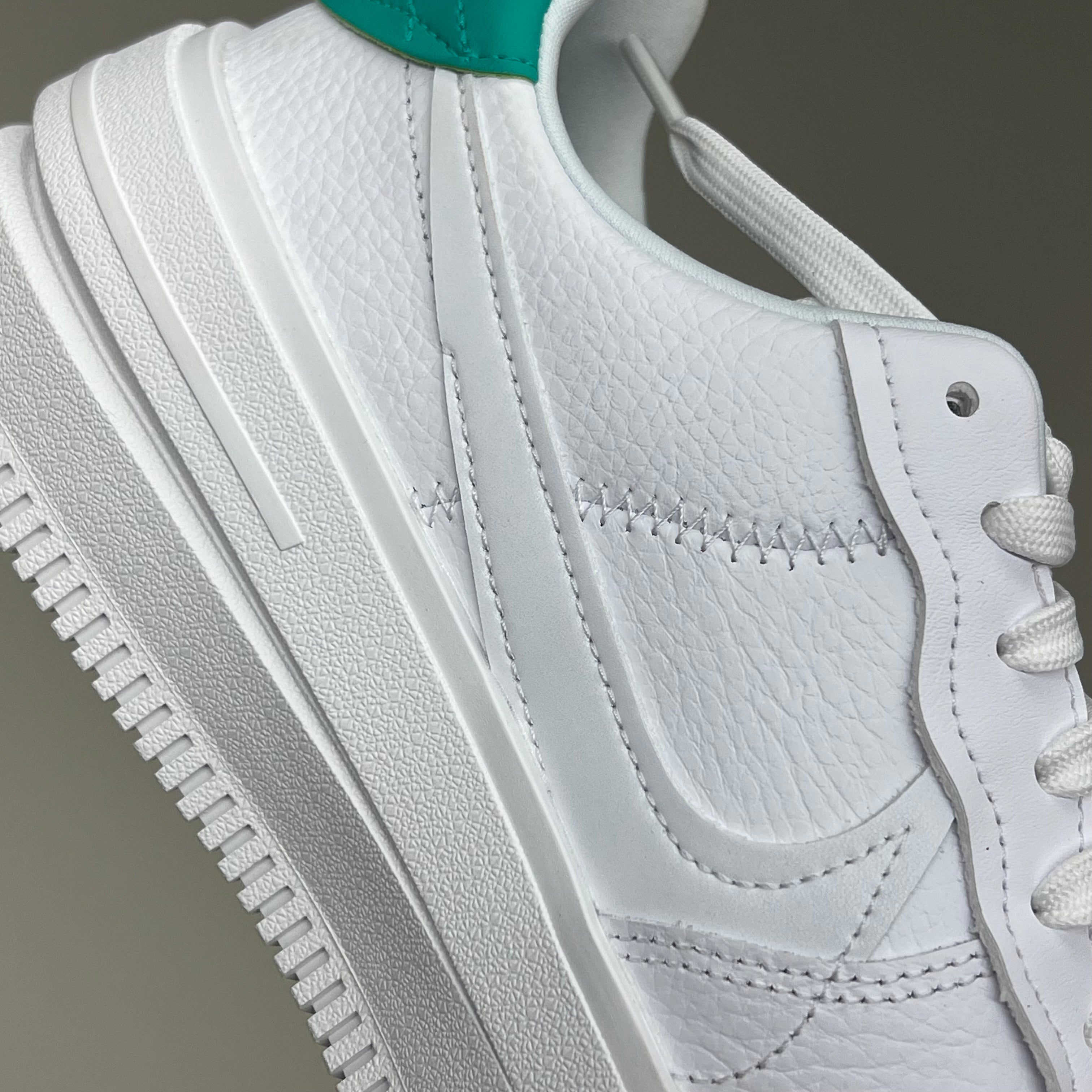 NIKE Air Force 1 PLT.AF.ORM Tapered Toe Shoes Sz Women's 8 White/Pink/Blue FN7180-100
