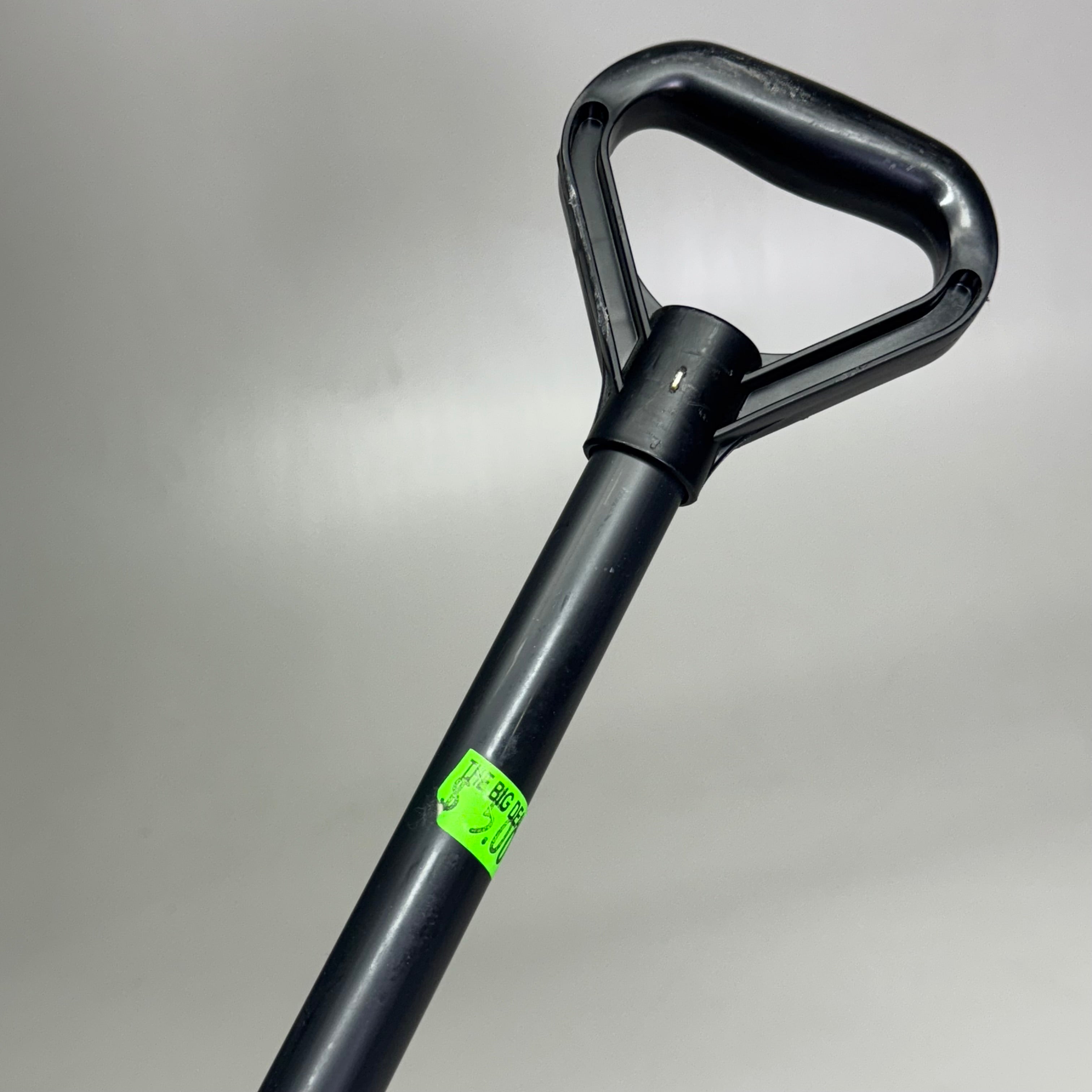 SUNCAST Child’s Shovel Sz 34” L x 11.5” W Green/Black SK4070