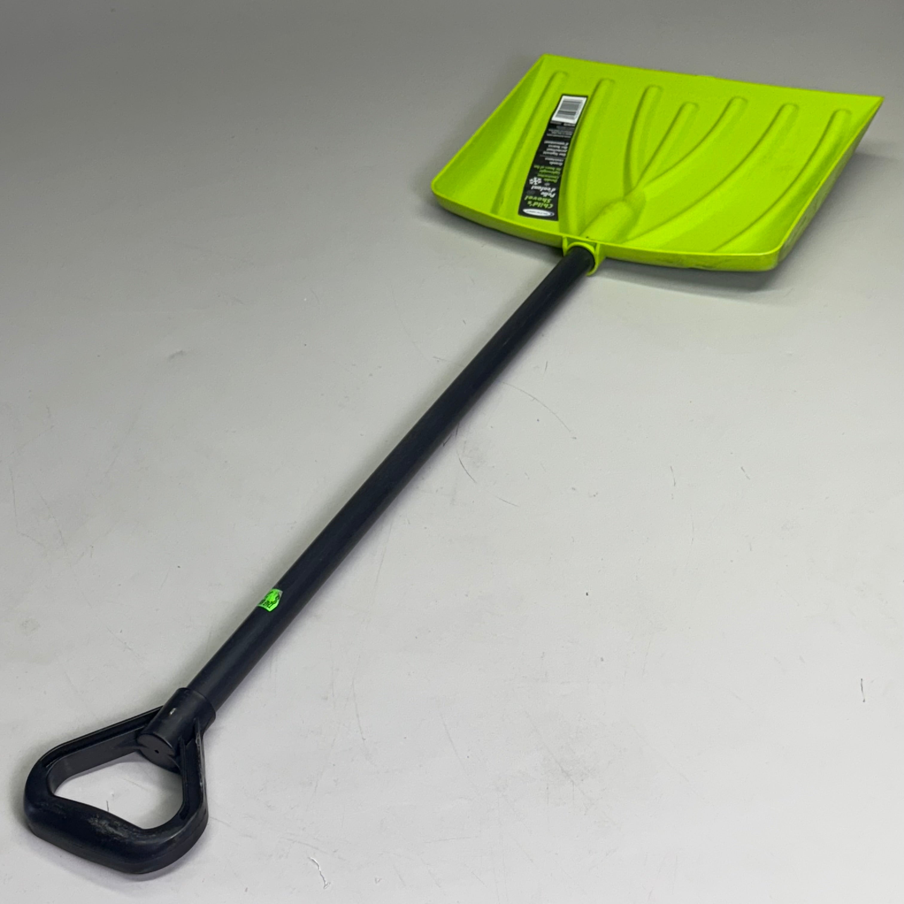 SUNCAST Child’s Shovel Sz 34” L x 11.5” W Green/Black SK4070