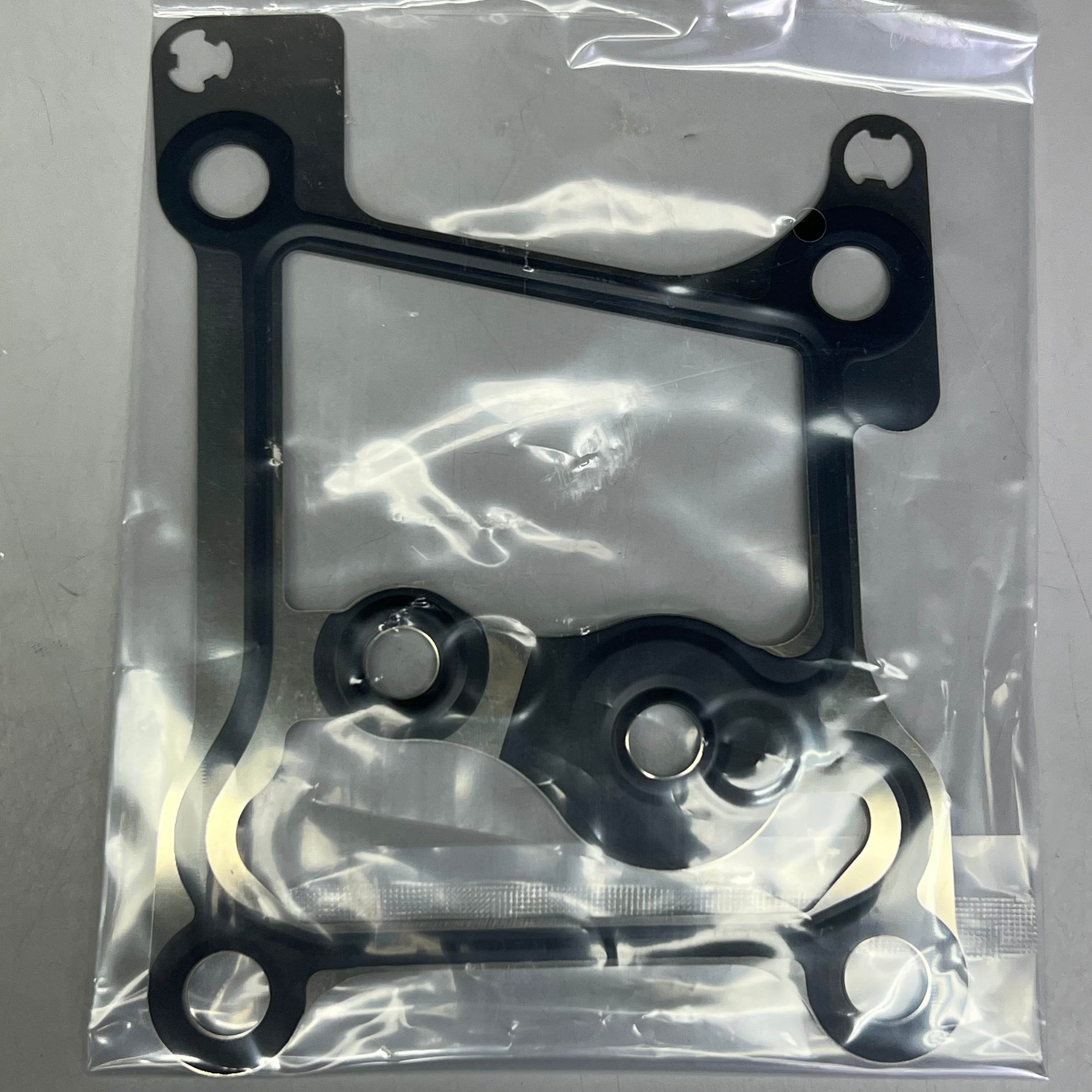 MAHLE for Ford Turbocharger Mounting Gasket Set Sz 8"Hx7"L X 2.2"W GS33692