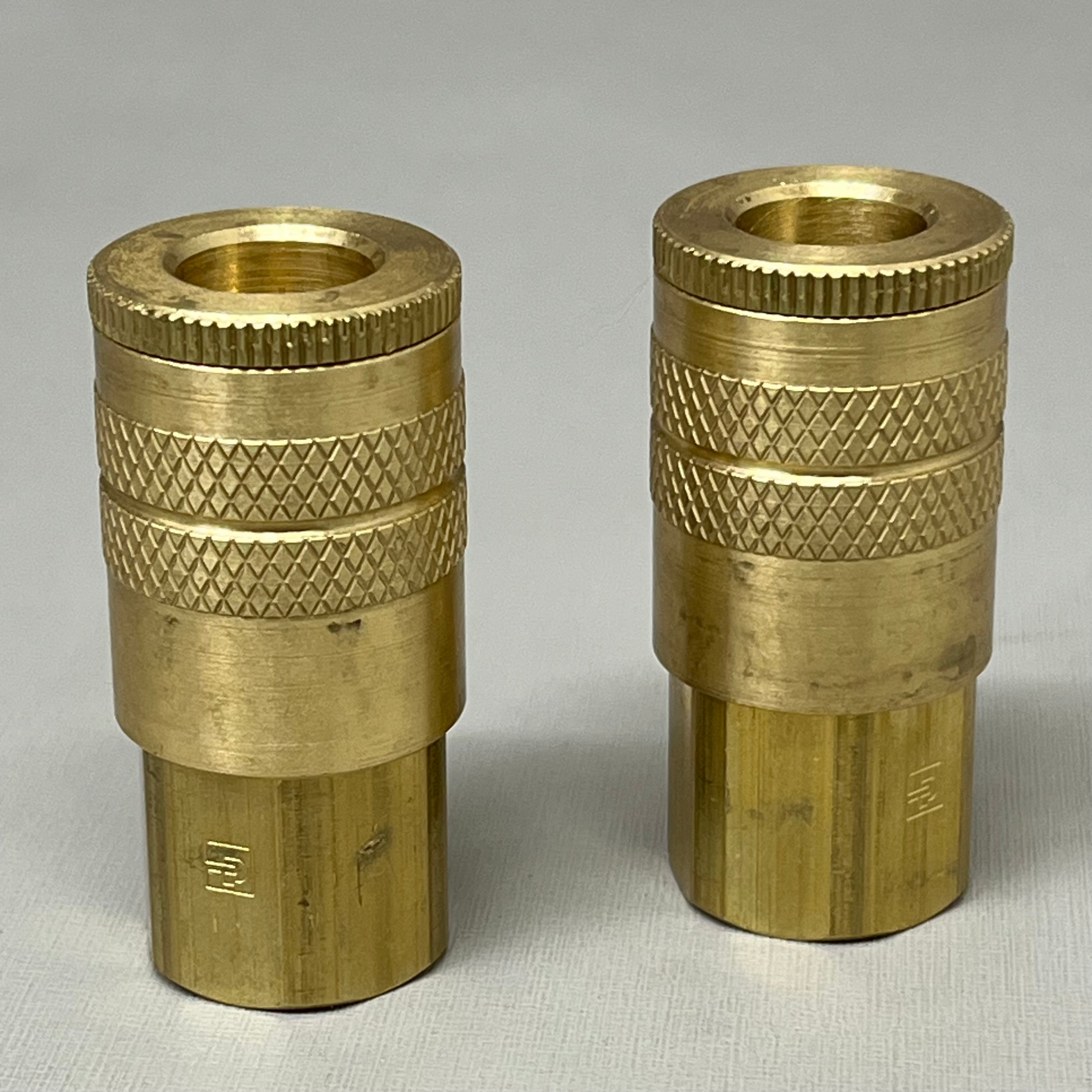PARKER (2 PACK) Industrial Brass Quick Connect Air Couplers w/Female Threads B23