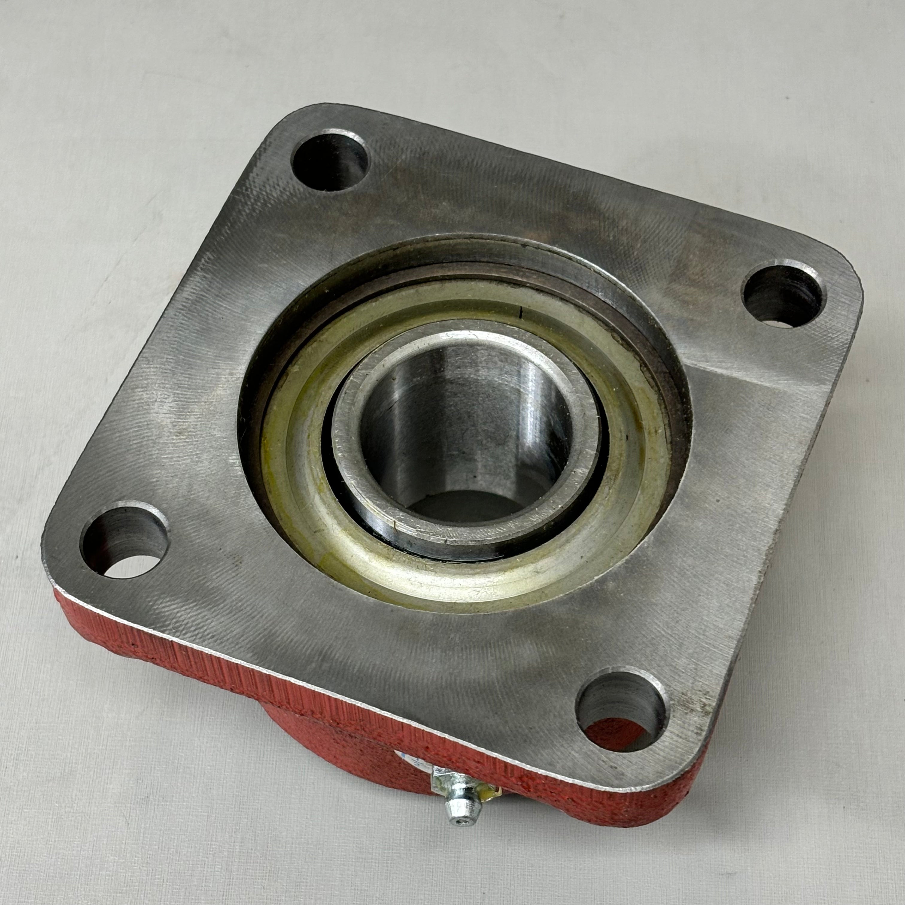 ROYERSFORD Spherical 4-Bolt Square Flange Bearing Non-Expansion 1-1/2"40-05-N108
