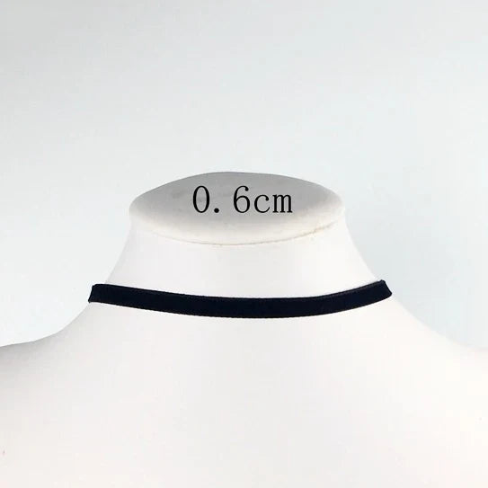 Soft Velvet Choker Necklace | Punk Gothic Heart Pendant Choker