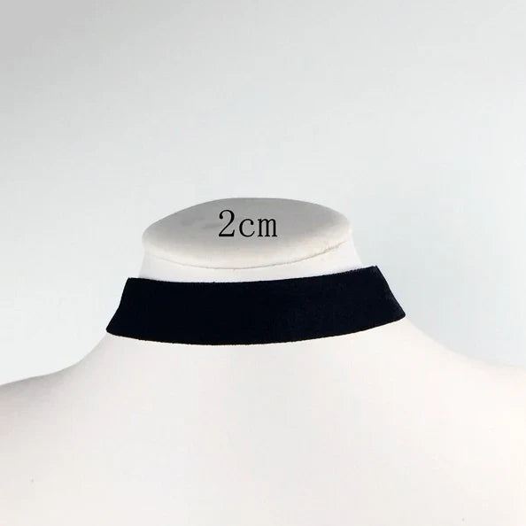 Soft Velvet Choker Necklace | Punk Gothic Heart Pendant Choker