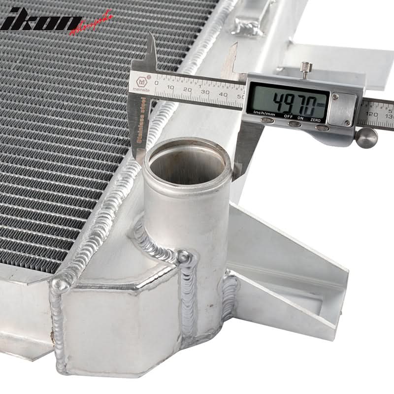 Fits 01-05 Chevy Silverado GMC Sierra 2500 3500 6.6L Cooling Radiator
