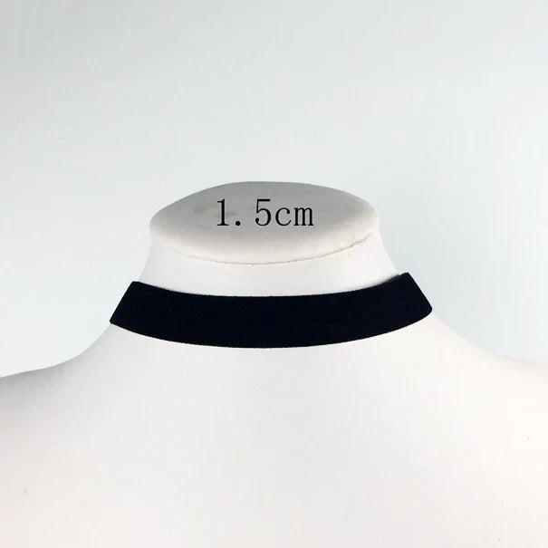 Soft Velvet Choker Necklace | Punk Gothic Heart Pendant Choker