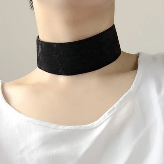 Soft Velvet Choker Necklace | Punk Gothic Heart Pendant Choker