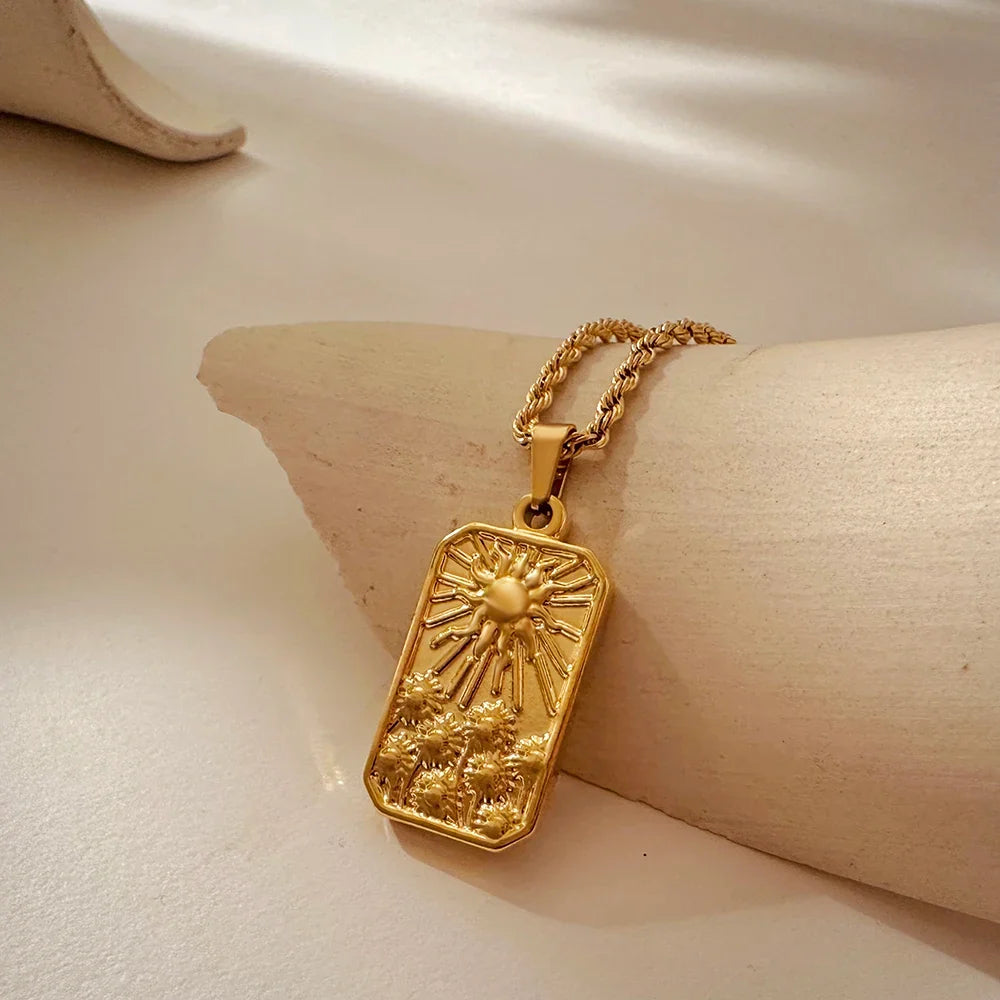 Vintage Gold Pendant Necklace | Hammered Moon Star Stainless Steel Jewelry