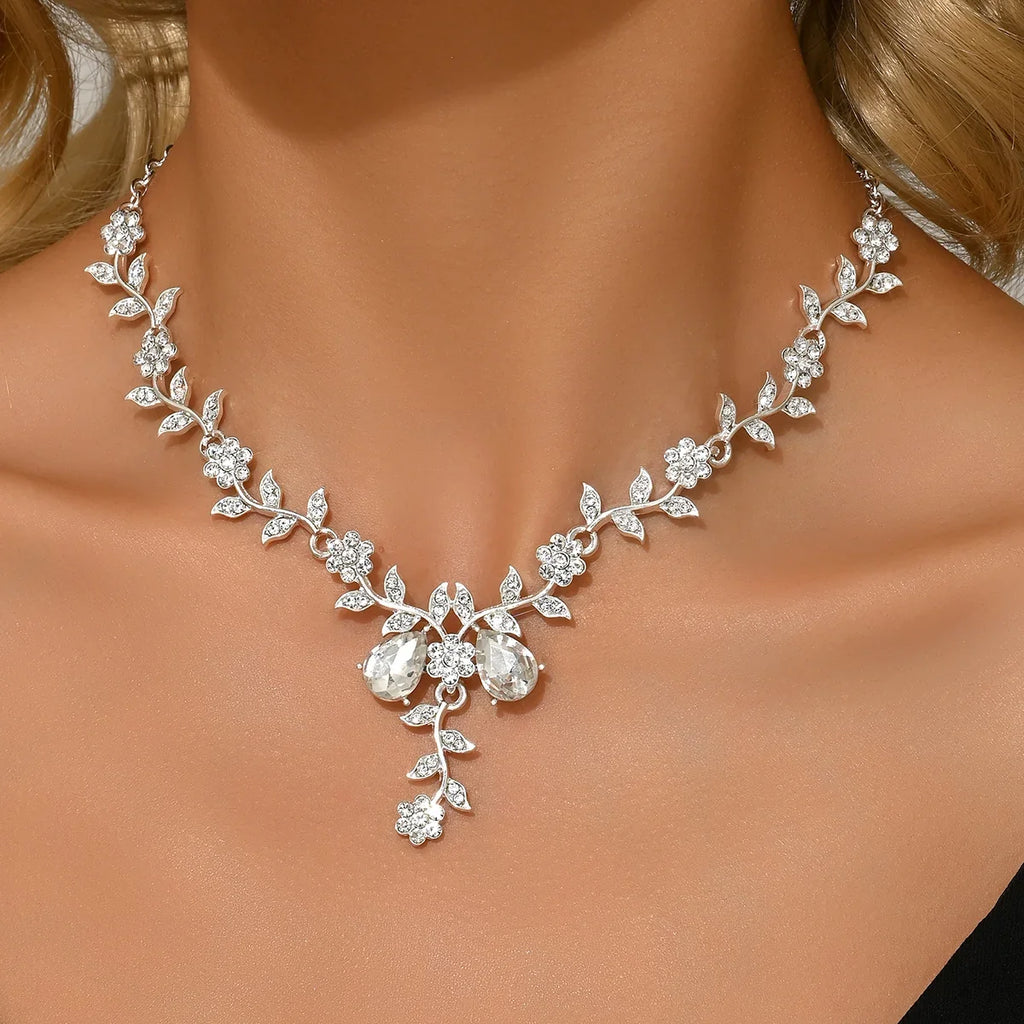 Water Drop Leaf Design Necklace | Light Luxury Fashion Jewelry for Women