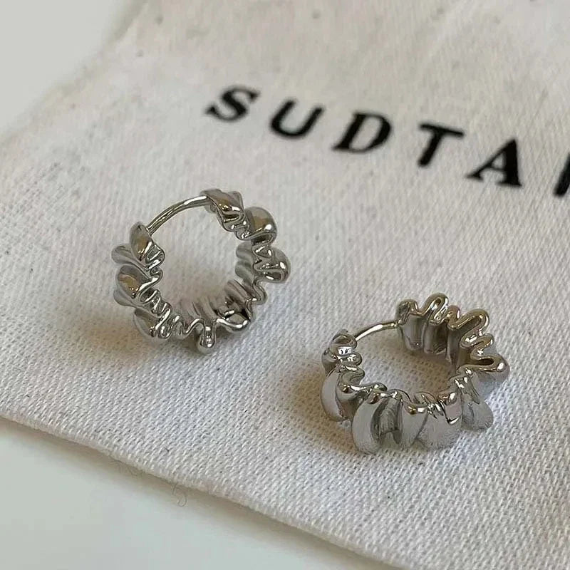 Vintage Metal Irregular Wavy Pleated Hoop Earrings | 2026 New Trendy Geometric Temperament Jewelry
