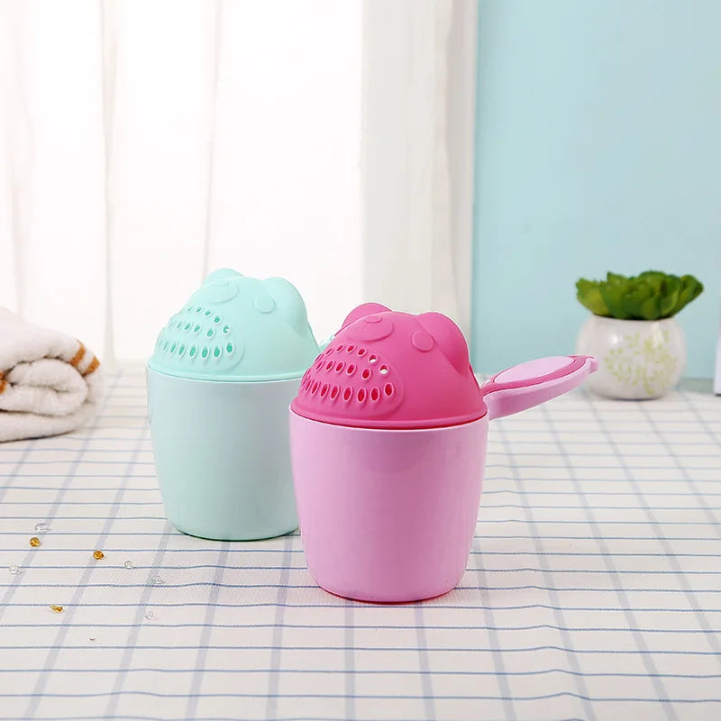 Cute Cartoon Baby Bath Cap Shampoo Cup Toddler Kids Hair Washing Spoon Portable Children Bath Shower Bailer Baby Bathing Tool