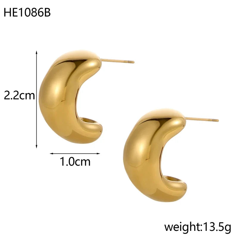 CARLIDANA Connected Double Ring CC Shape Gold Earrings | Stainless Steel PVD Gold Plated Stud Earrings
