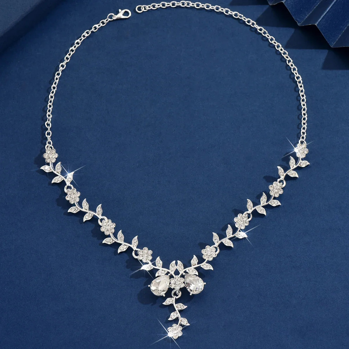 Water Drop Leaf Design Necklace | Light Luxury Fashion Jewelry for Women