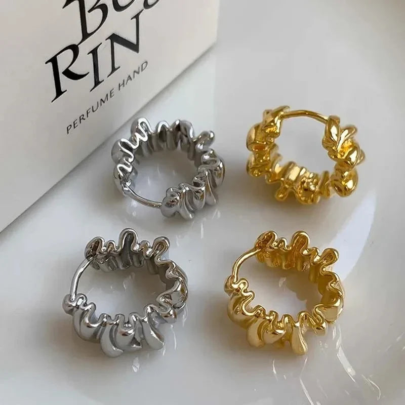 Vintage Metal Irregular Wavy Pleated Hoop Earrings | 2026 New Trendy Geometric Temperament Jewelry
