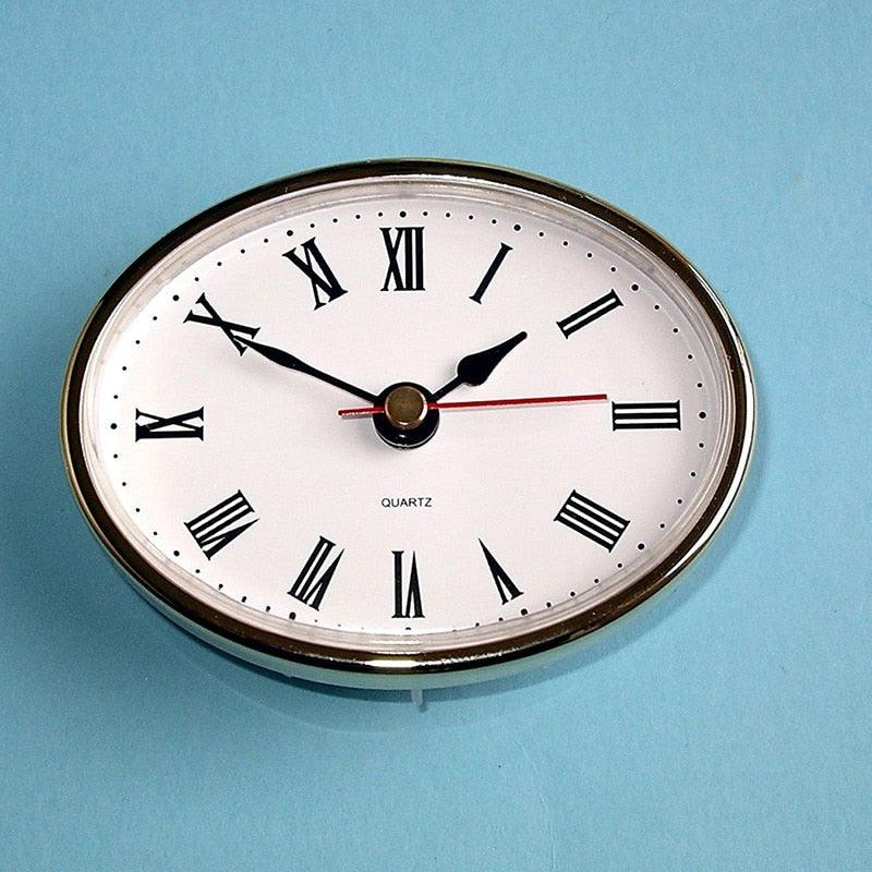 High Quality Vintage Black Metal Art Table Clock Metal Retro Silent Non-Ticking Battery Control Classic Roman dial Small Table Clock for Bedrooms