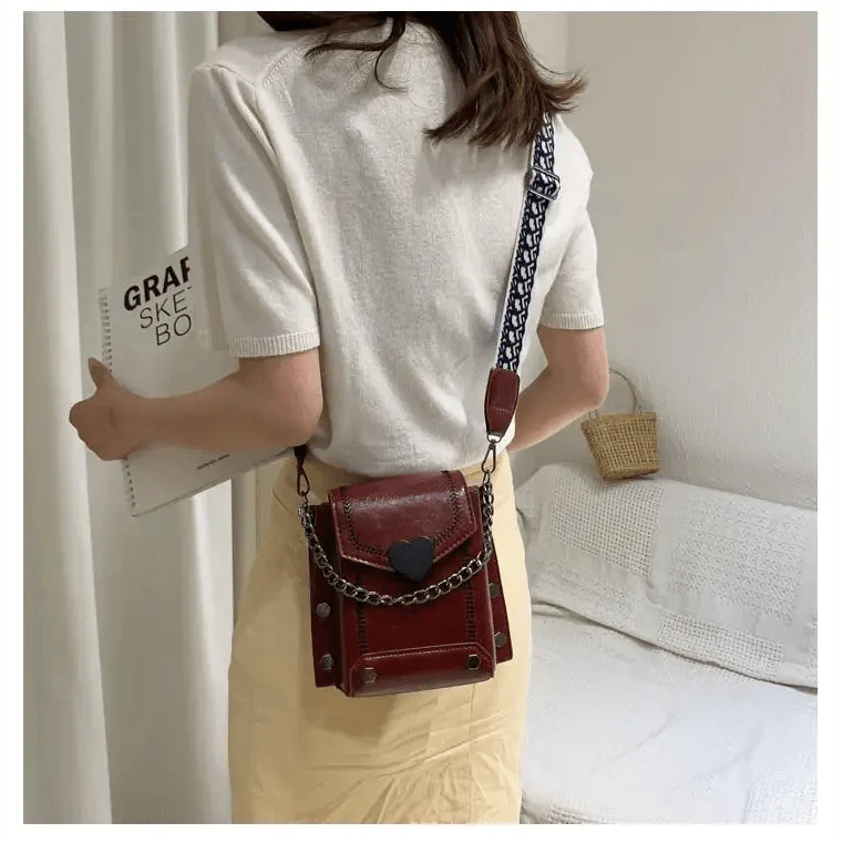Modern Elegant Stunning Heart-Shaped Women's Bag Cute Studded Shoulder Bag For Women And Girls